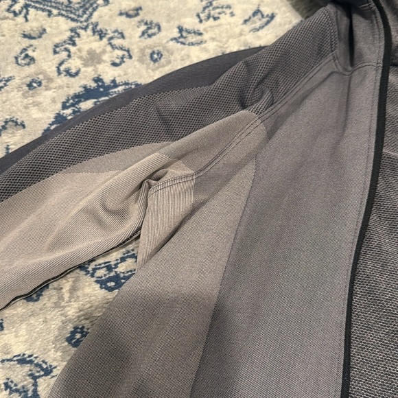 LULULEMON DEFINE JACKET WITH HOOD - Picture 2 of 5